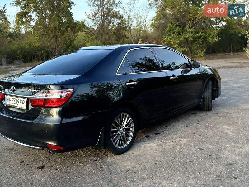 Седан Toyota Camry 2015 в Покрові