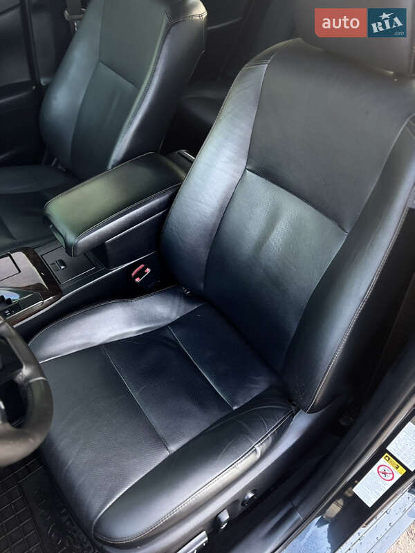 Седан Toyota Camry 2015 в Покрові