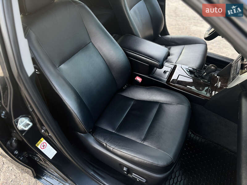 Седан Toyota Camry 2015 в Покрові