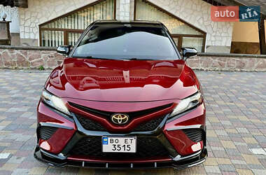 Седан Toyota Camry 2018 в 
