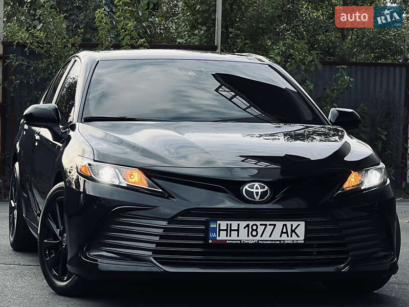 Седан Toyota Camry 2021 в 