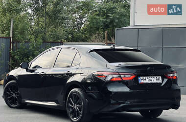 Седан Toyota Camry 2021 в 