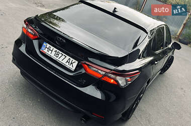 Седан Toyota Camry 2021 в 