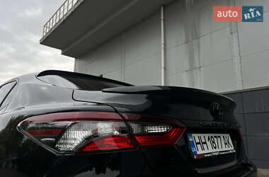 Седан Toyota Camry 2021 в 