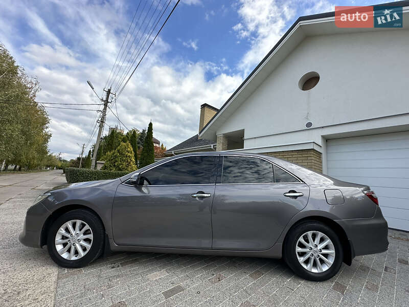 Седан Toyota Camry 2015 в Харькове