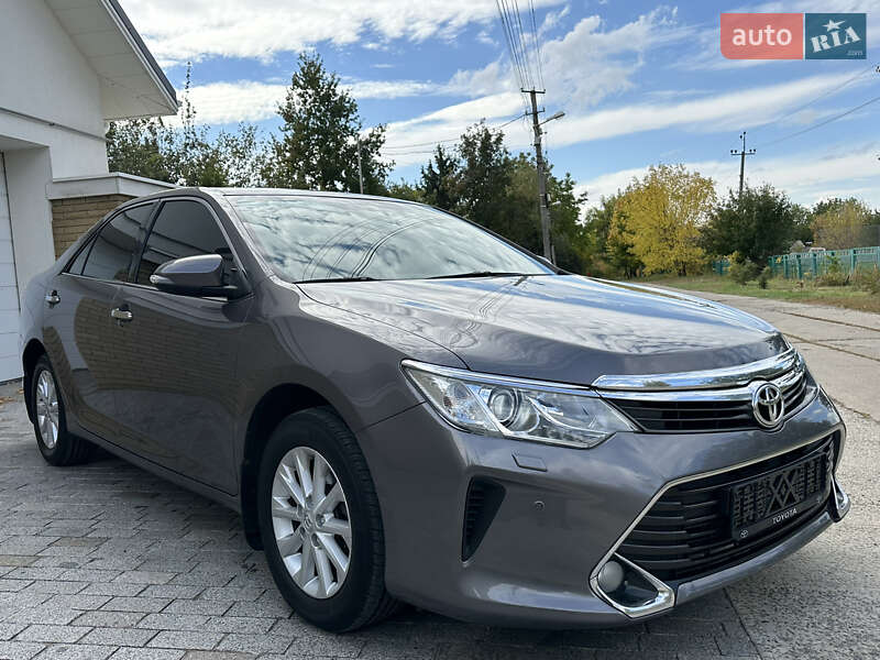 Седан Toyota Camry 2015 в Харькове