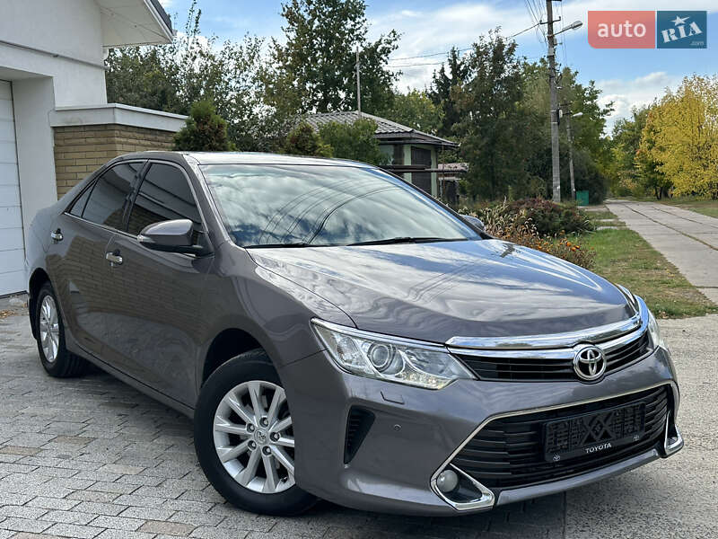 Седан Toyota Camry 2015 в Харькове