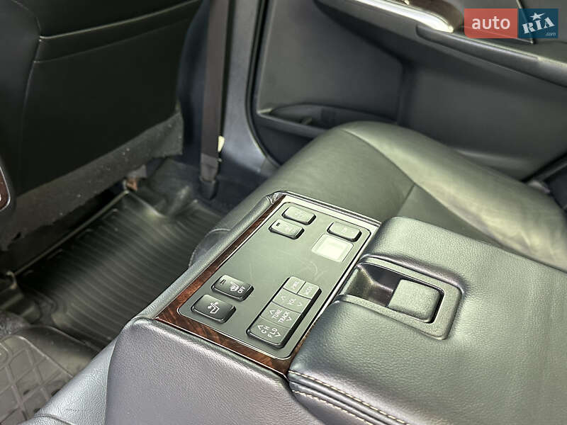 Седан Toyota Camry 2015 в Харькове