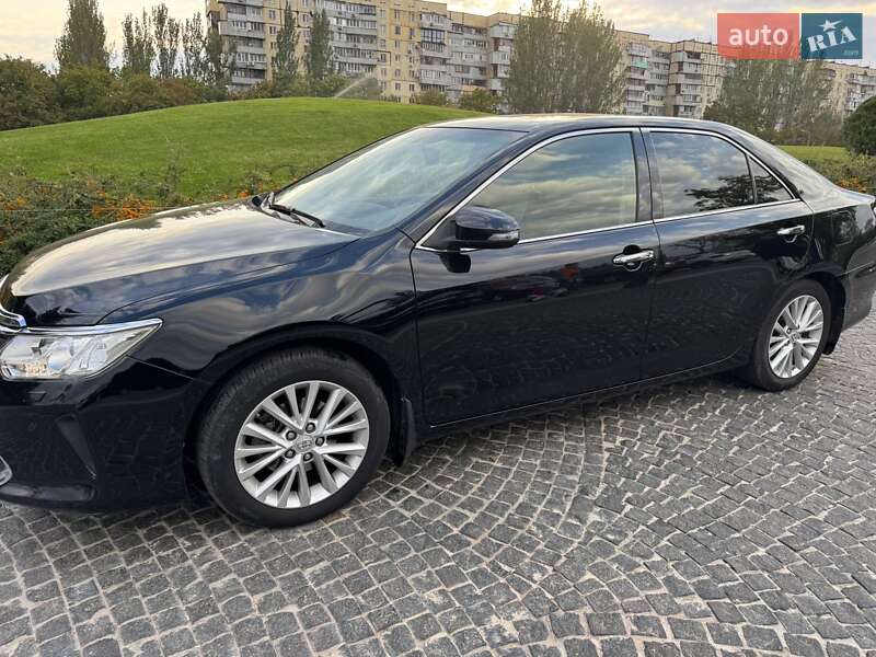 Седан Toyota Camry 2014 в Днепре