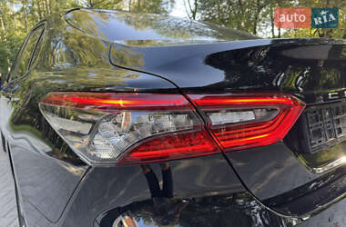 Седан Toyota Camry 2023 в 