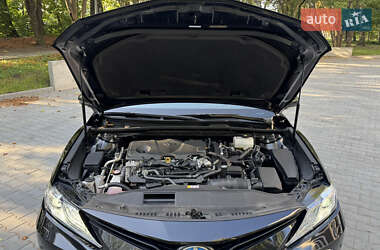 Седан Toyota Camry 2023 в 