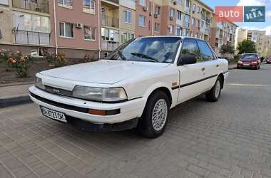 Седан Toyota Camry 1987 в Одессе