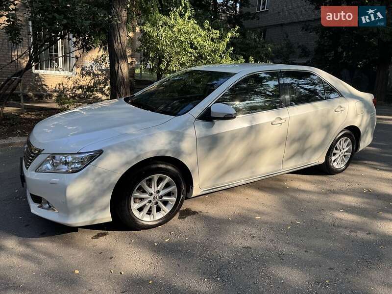 Седан Toyota Camry 2011 в Запоріжжі