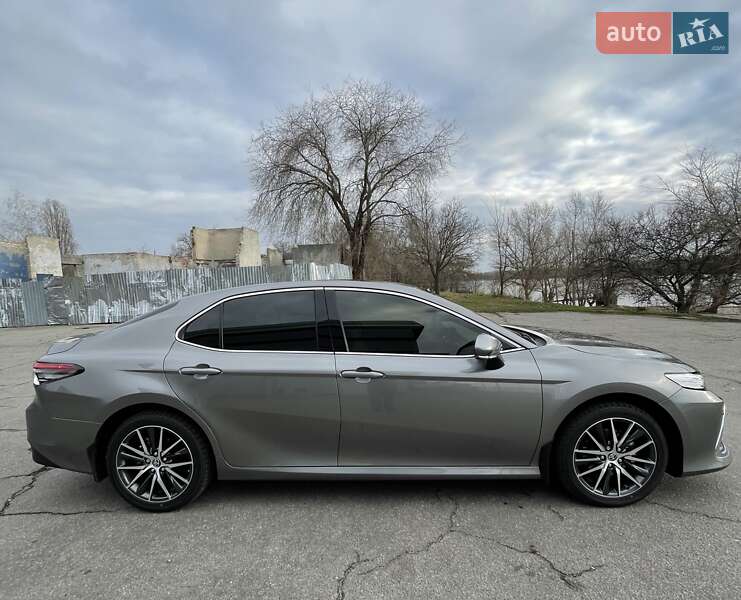 Седан Toyota Camry 2021 в Кременчуге