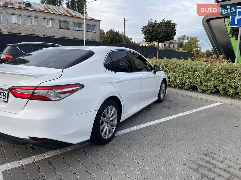 Седан Toyota Camry 2018 в Києві