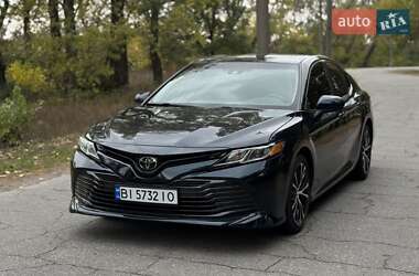 Седан Toyota Camry 2019 в Кременчуге