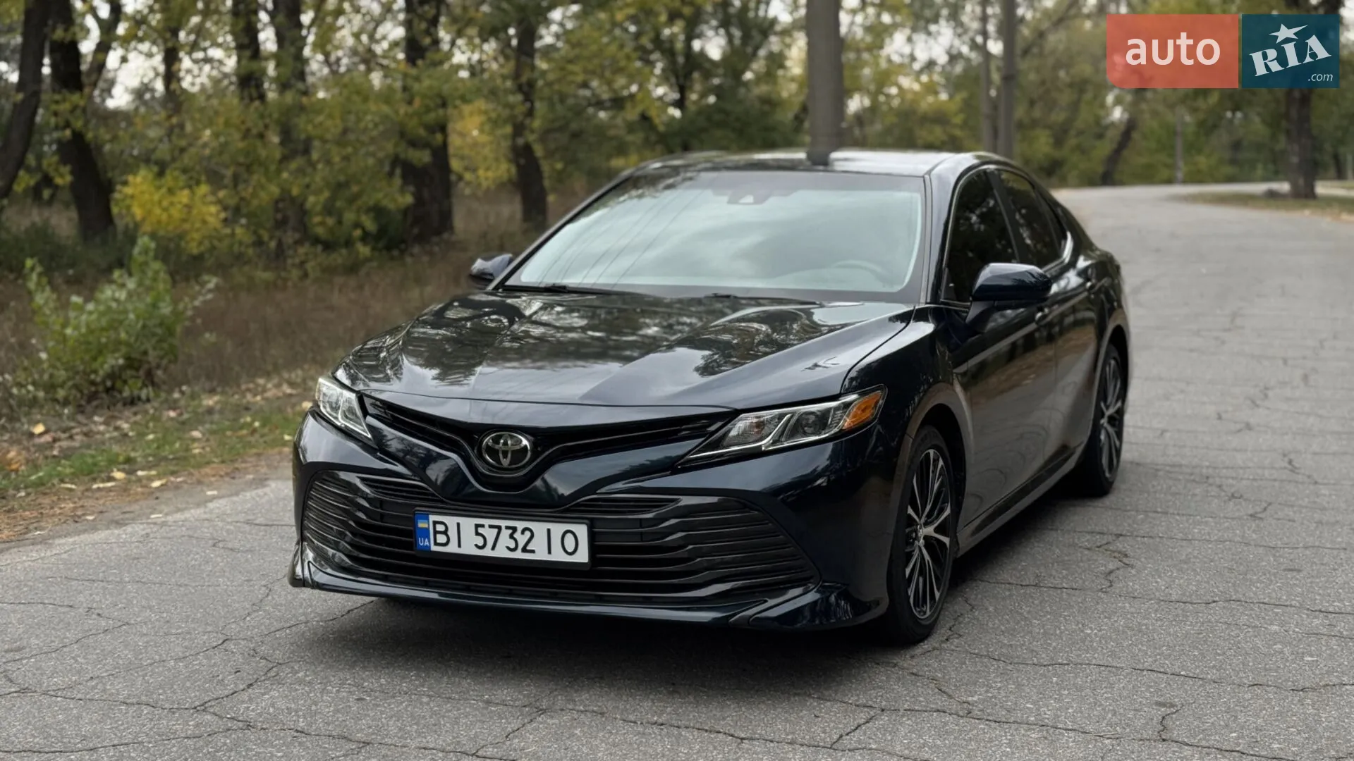 2019 Toyota Camry - фото 1