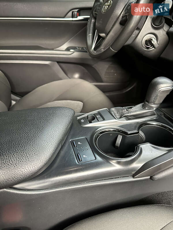 Седан Toyota Camry 2018 в Львове фото 18 Седан Toyota Camry 2018 в Львове