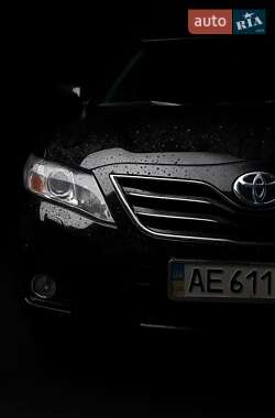 Седан Toyota Camry 2008 в Кривом Роге