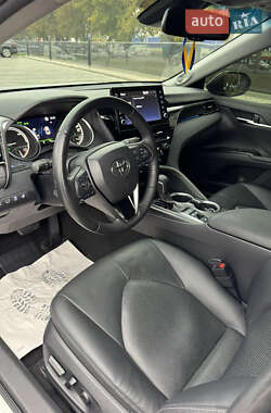 Седан Toyota Camry 2021 в 