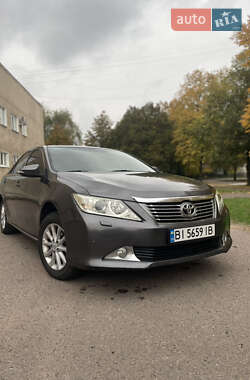 Седан Toyota Camry 2011 в Кременчуге