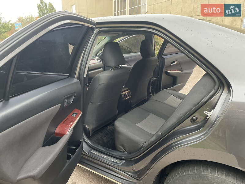 Седан Toyota Camry 2011 в Кременчуге