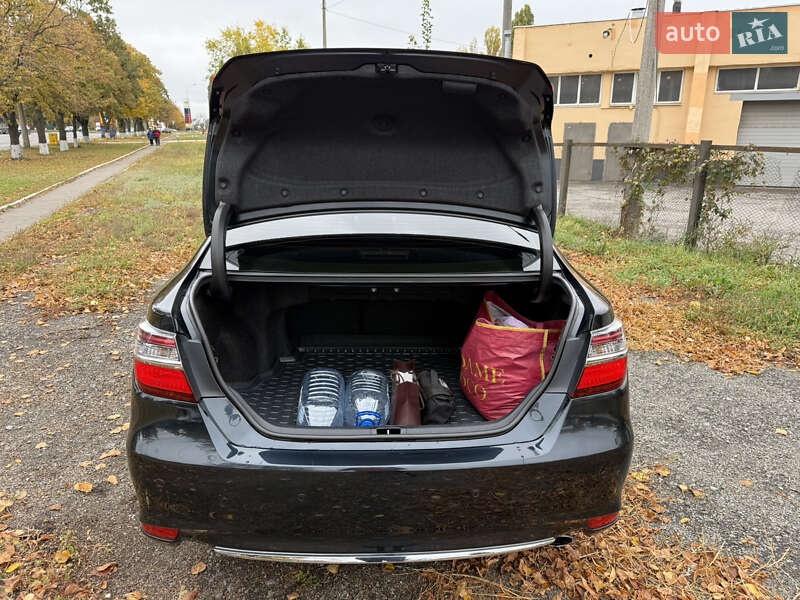 Седан Toyota Camry 2016 в Харкові