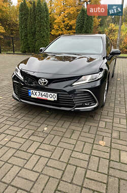 Седан Toyota Camry 2022 в Прилуках