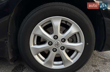Седан Toyota Camry 2011 в 