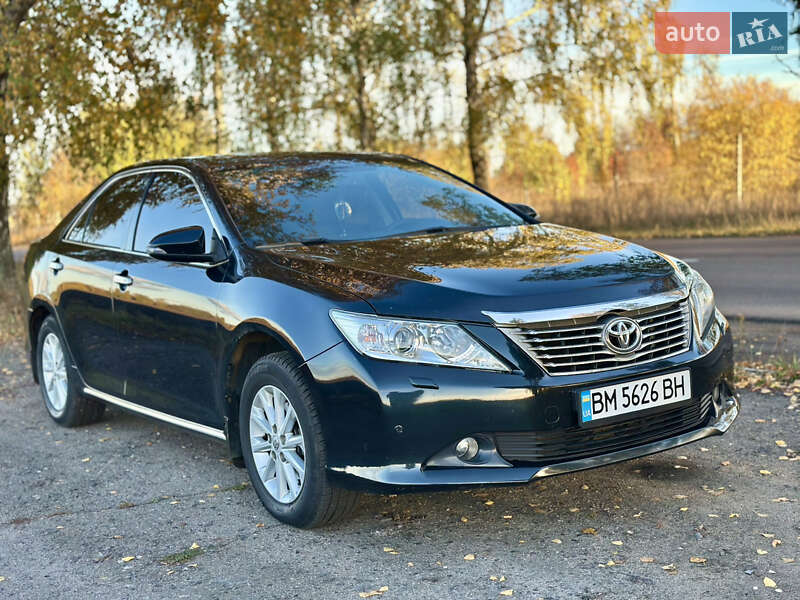 Седан Toyota Camry 2013 в Сумах