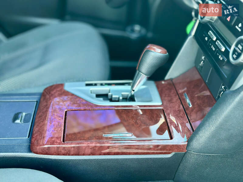 Седан Toyota Camry 2013 в Сумах