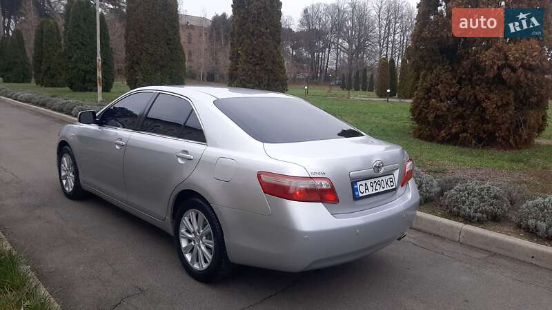 Седан Toyota Camry 2007 в Умани