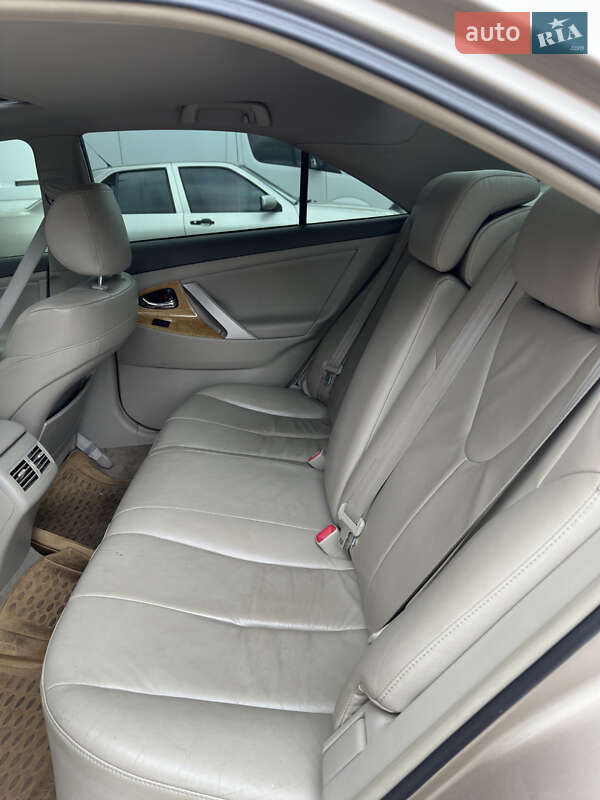 Седан Toyota Camry 2007 в Софіївській Борщагівці