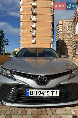 Седан Toyota Camry 2018 в Одессе