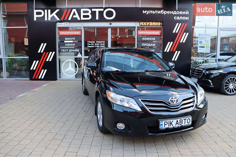 Toyota Camry 2011