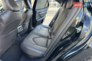 Седан Toyota Camry 2020 в 
