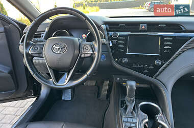 Седан Toyota Camry 2020 в 