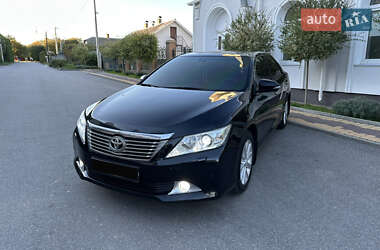 Седан Toyota Camry 2012 в Виннице
