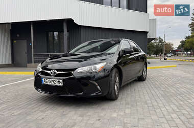 Toyota Camry 2016