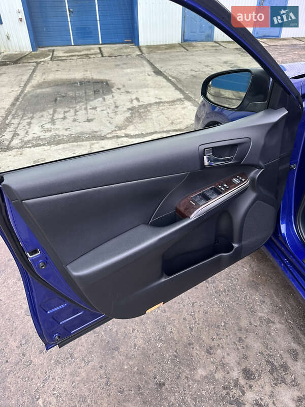 Седан Toyota Camry 2016 в Луцьку