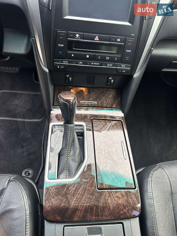 Седан Toyota Camry 2016 в Луцьку