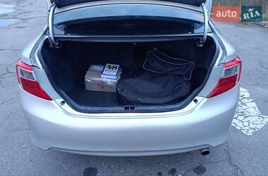 Седан Toyota Camry 2013 в 