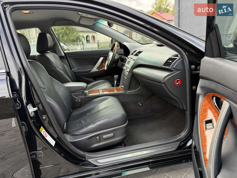 Седан Toyota Camry 2008 в Кременце фото 49 Седан Toyota Camry 2008 в Кременце