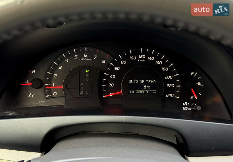 Седан Toyota Camry 2008 в Києві