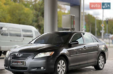 Седан Toyota Camry 2006 в Николаеве