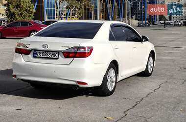 Седан Toyota Camry 2015 в 