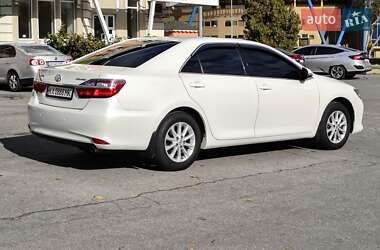 Седан Toyota Camry 2015 в 