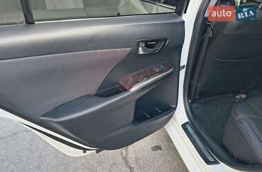 Седан Toyota Camry 2015 в 