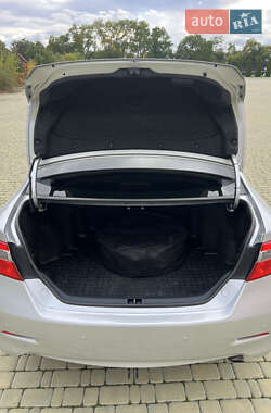Седан Toyota Camry 2012 в 