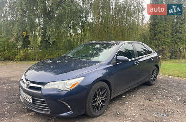 Седан Toyota Camry 2015 в Киеве